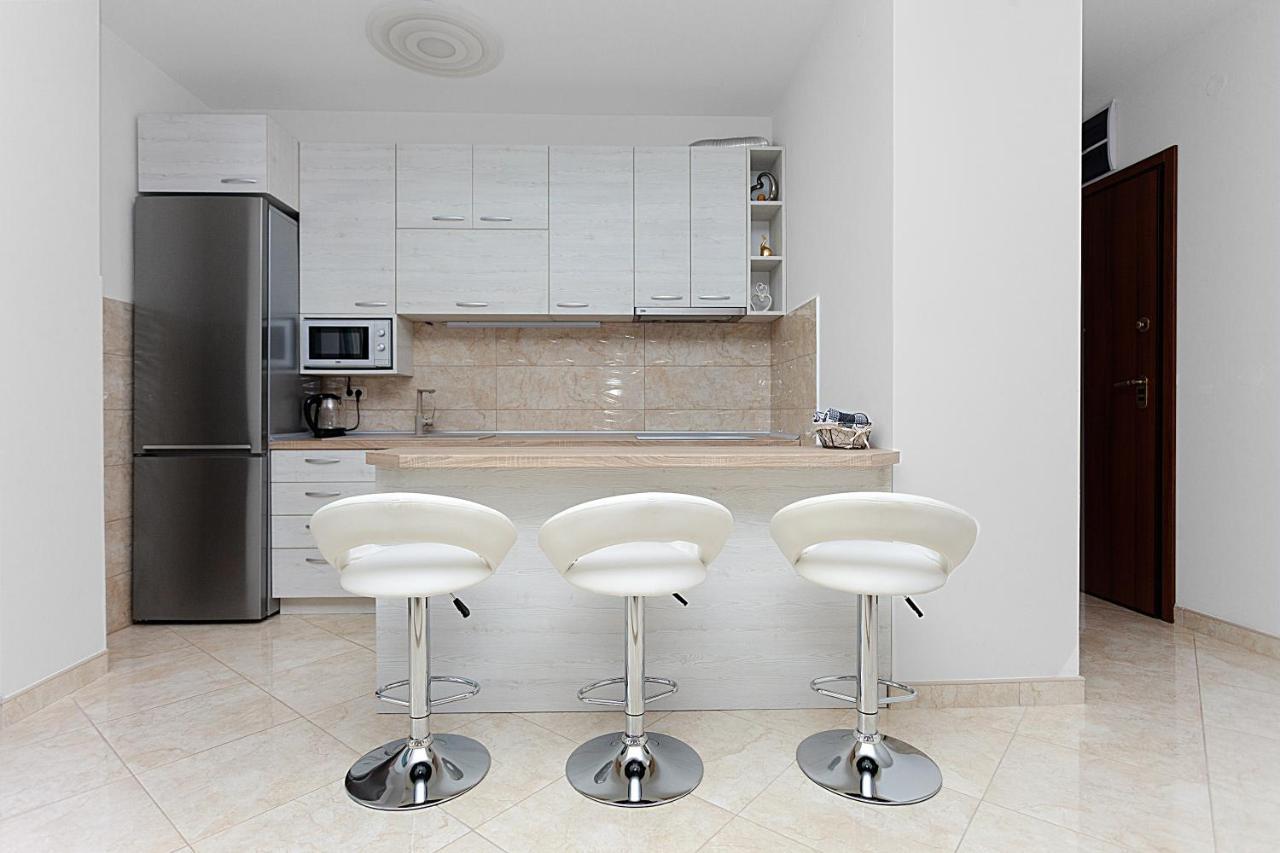 Three Bedroom Spacious Apartment Anatolia Budva Eksteriør bilde