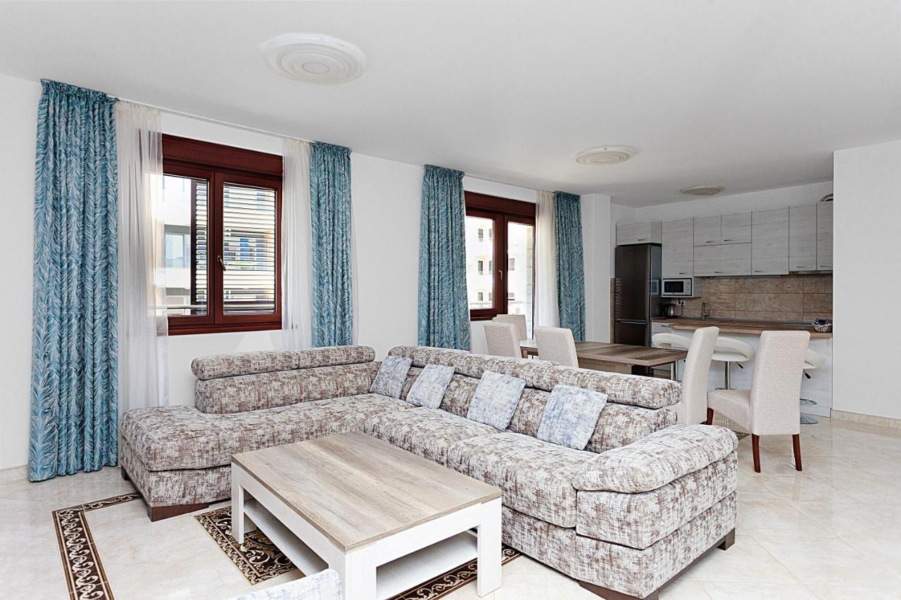 Three Bedroom Spacious Apartment Anatolia Budva Eksteriør bilde